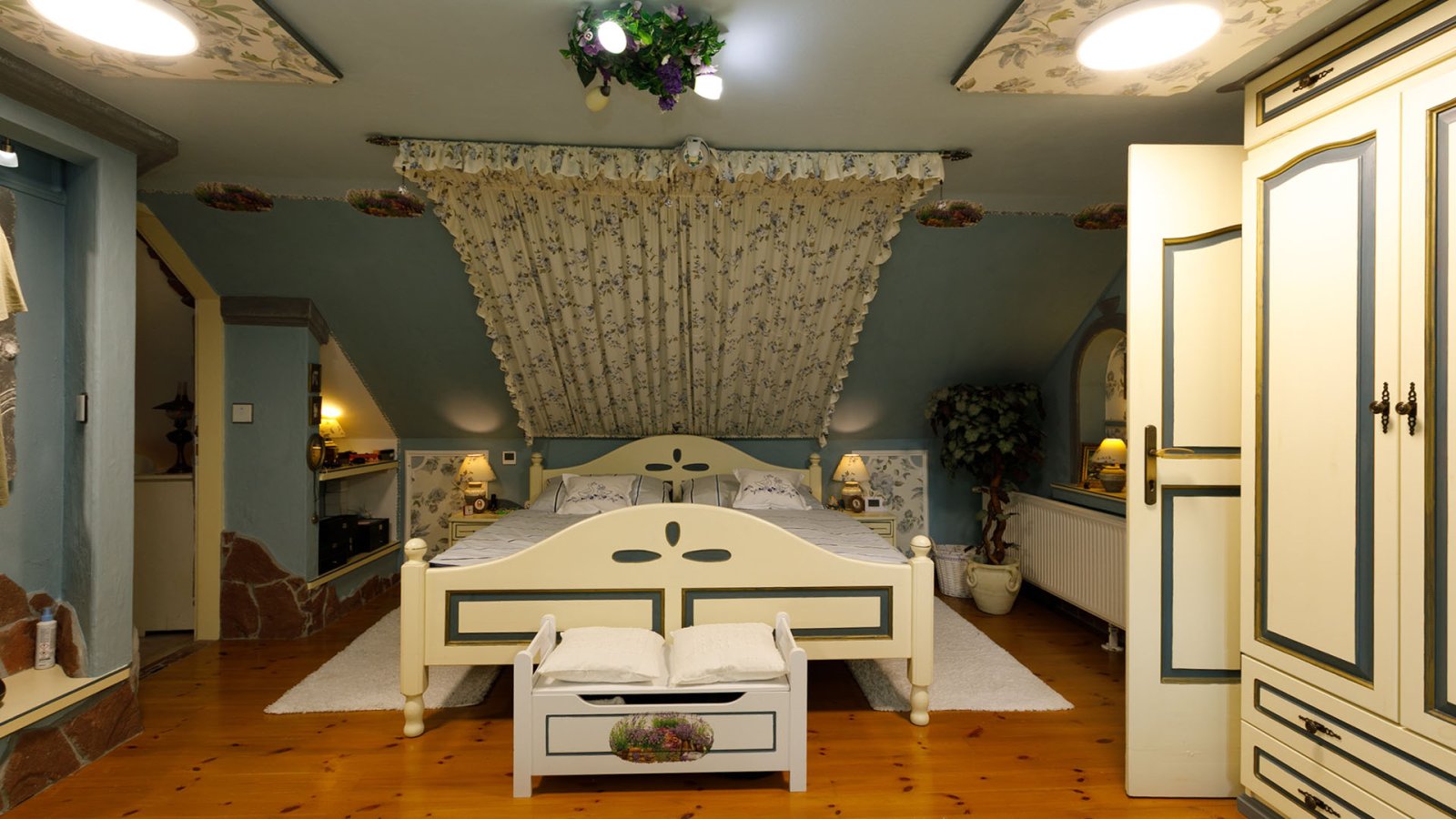 Rarity in the Balaton highlands: Luxurious farmhouse, lovingly renovated – bei Kővágóörs, photo 104 of 116