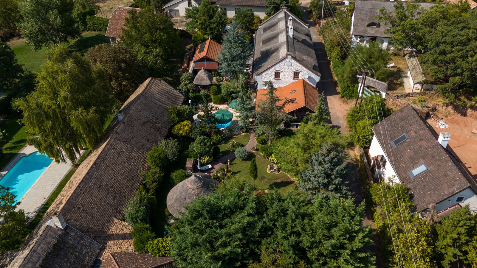 Rarity in the Balaton highlands: Luxurious farmhouse, lovingly renovated – bei Kővágóörs, photo 12 of 116