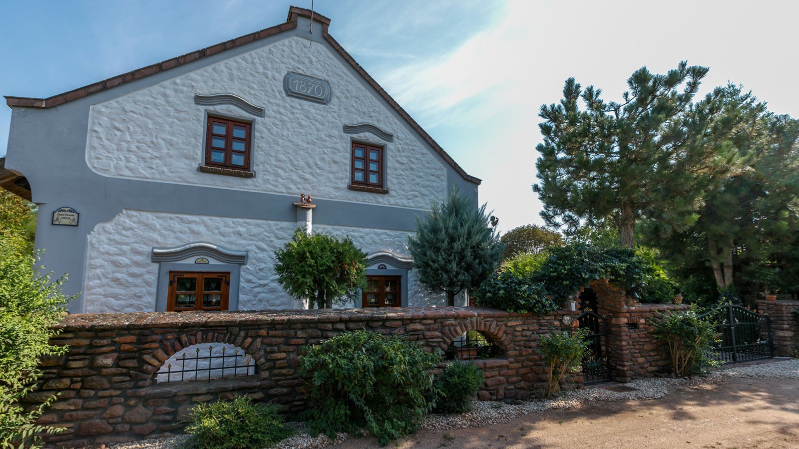 Rarity in the Balaton highlands: Luxurious farmhouse, lovingly renovated – bei Kővágóörs, photo 17 of 116