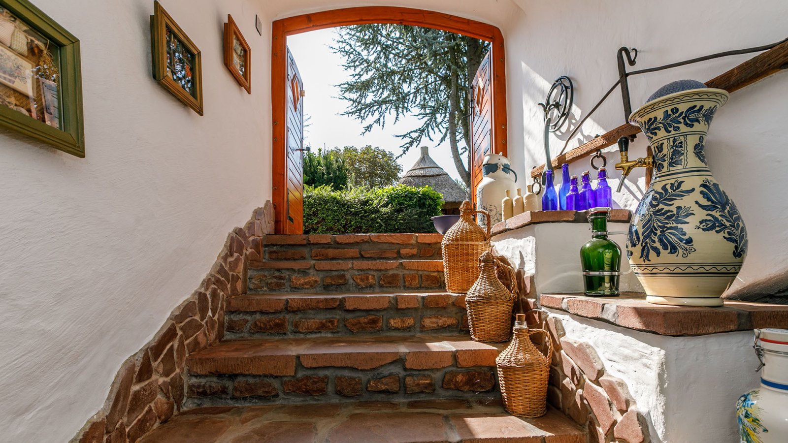 Rarity in the Balaton highlands: Luxurious farmhouse, lovingly renovated – bei Kővágóörs, photo 2 of 116