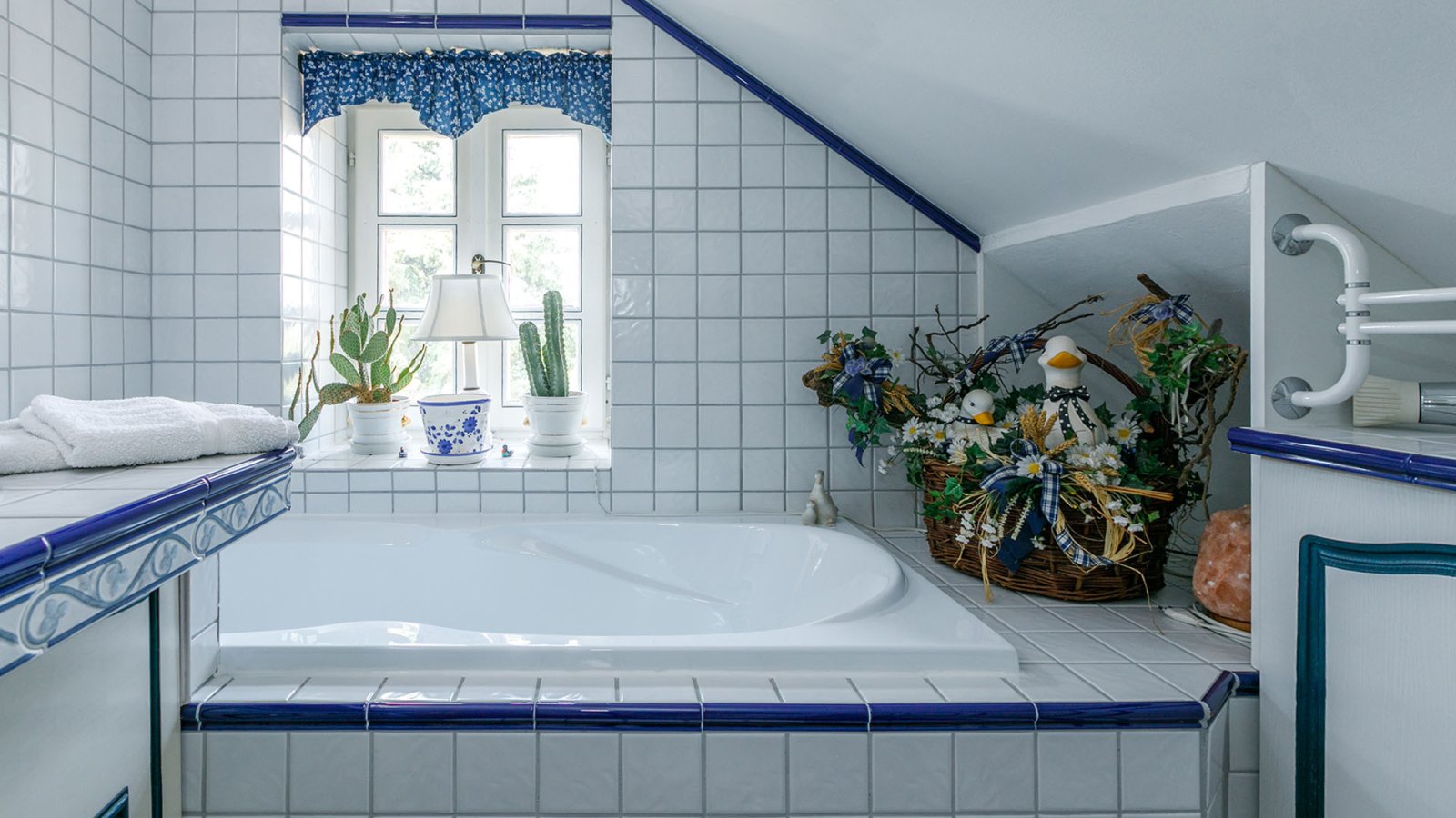 Rarity in the Balaton highlands: Luxurious farmhouse, lovingly renovated – bei Kővágóörs, photo 82 of 116