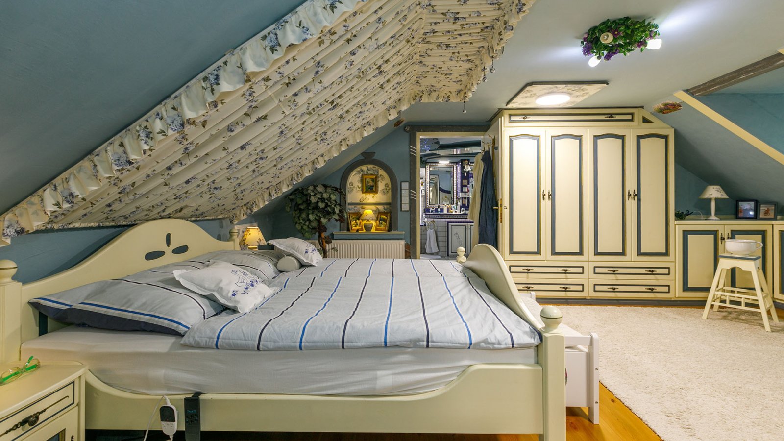 Rarity in the Balaton highlands: Luxurious farmhouse, lovingly renovated – bei Kővágóörs, photo 93 of 116