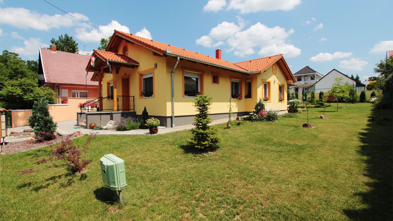 (AA) Modern bungalow surrounded by a well-kept garden – Héviz, photo 14 of 14