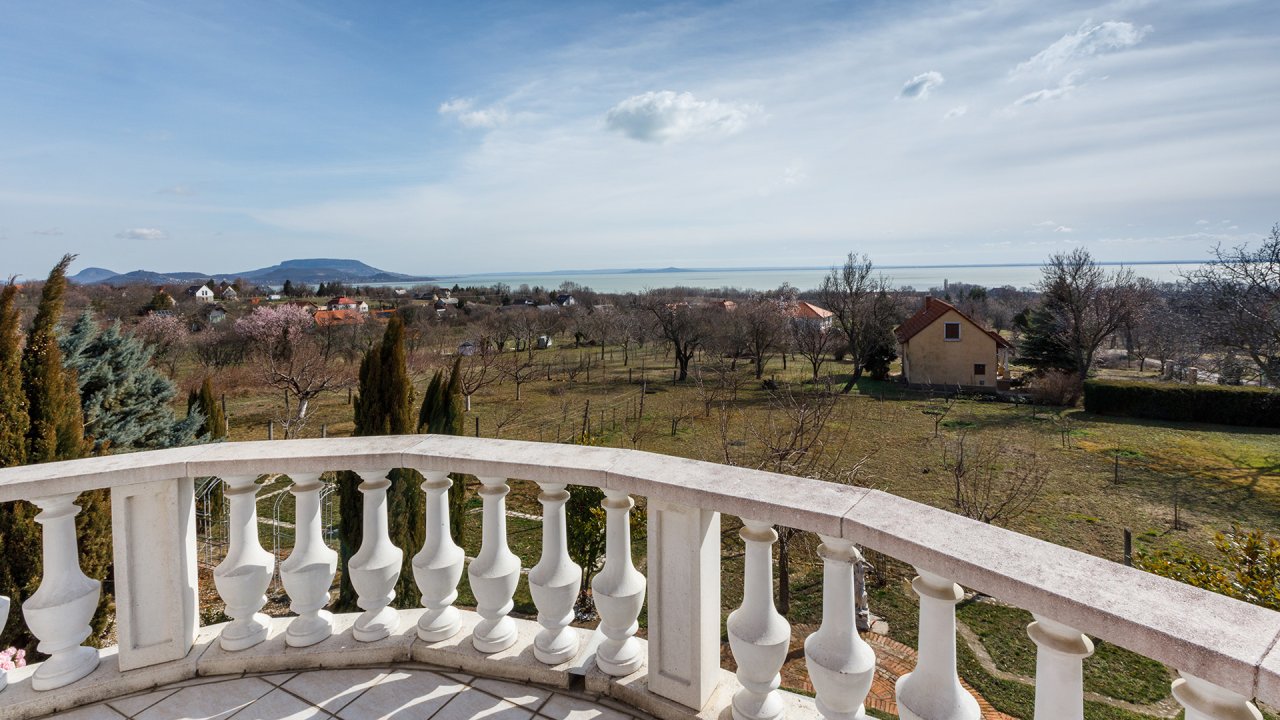 (AAA) hangulatos villa, kilátással a Balatonra és a golfpályára – bei Hévíz, 40/47. kép