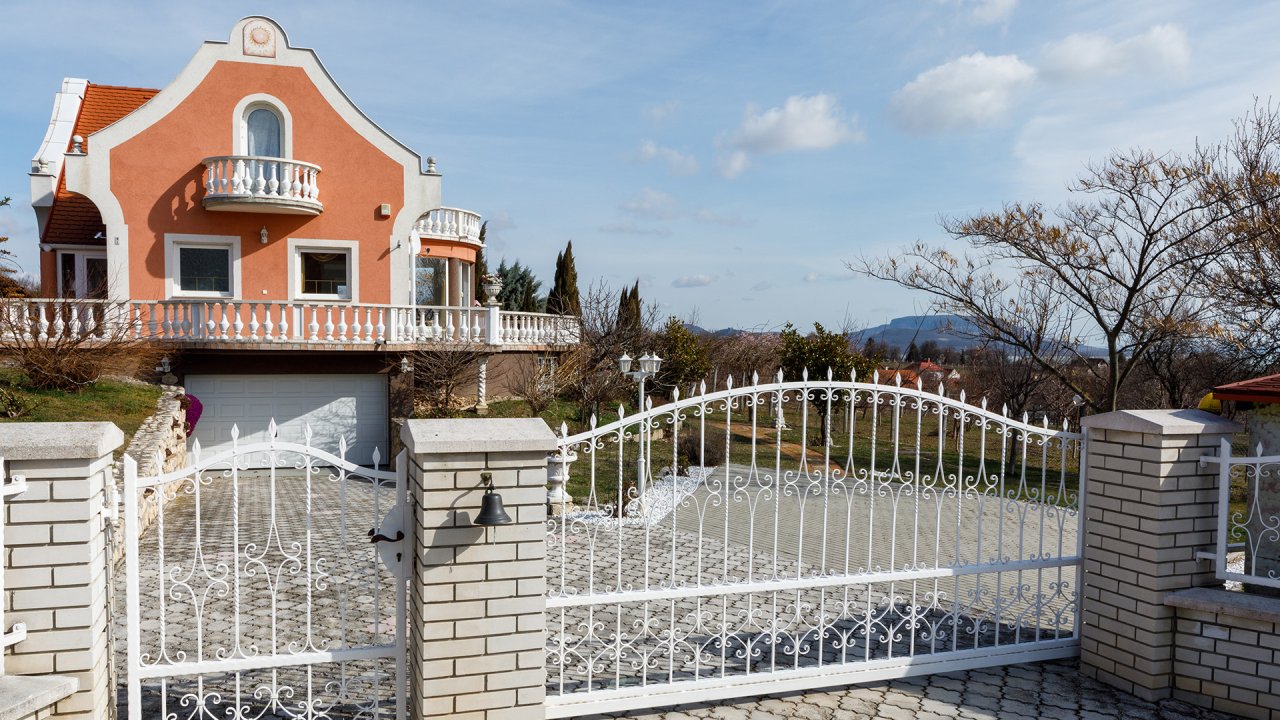 (AAA) hangulatos villa, kilátással a Balatonra és a golfpályára – bei Hévíz, 43/47. kép