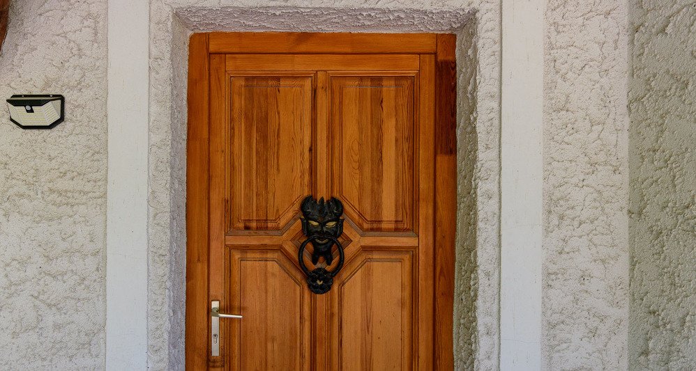 Aan de noordoever van het Balatonmeer, naast het bos, een volledig ingerichte villa. – Balatongyörök, foto 6 van 26