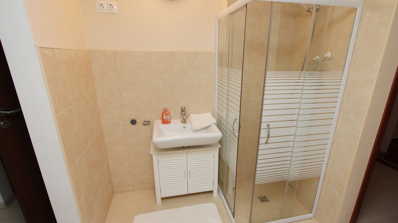 (AA) Large property with apartment, business premises and restaurant – Héviz, photo 14 of 19
