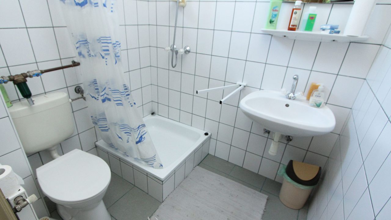 (AA) Csendes, mégis központi helyen fekvő családi ház Hévízen – Héviz, 3/21. kép