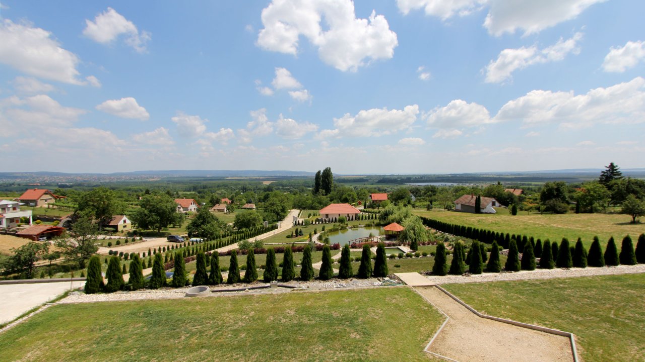 (AAA) Picturesque detached house with an eternal panorama of Lake Balaton – nahe Hévíz, photo 2 of 28