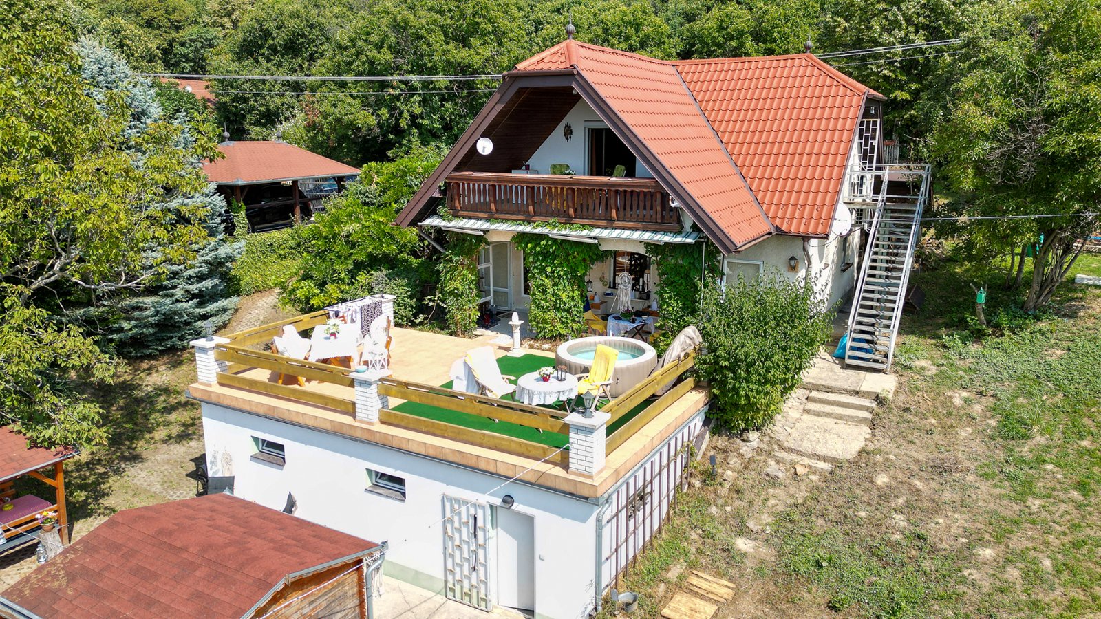 Landhaus in diskreter Lage mit Panoramablick bei Heviz (AAA) – Rezi, Bild 1 von 43