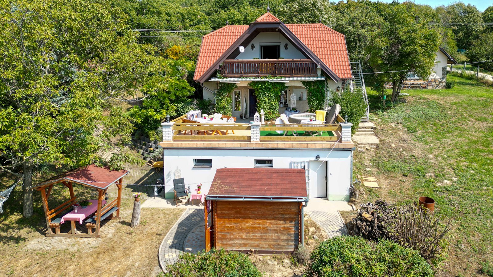 Landhaus in diskreter Lage mit Panoramablick bei Heviz (AAA) – Rezi, Bild 2 von 43