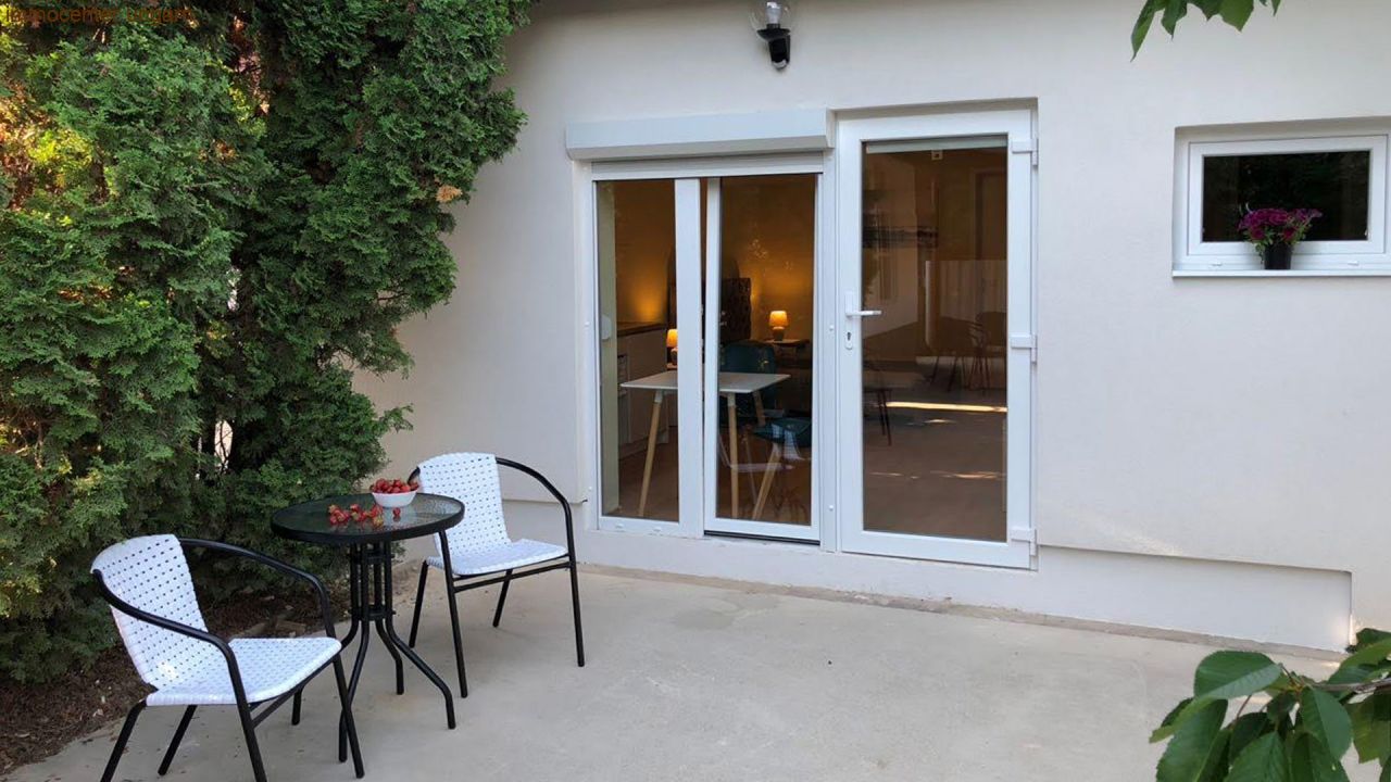 Renoviertes Mehrfamilienhaus mit 7 Wohneinheiten in Héviz – Hévíz, Bild 8 von 28