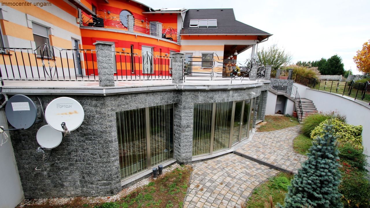 (AA) Extravagantes und großzügiges Anwesen in Seenähe – Balatonszemes, Bild 2 von 26