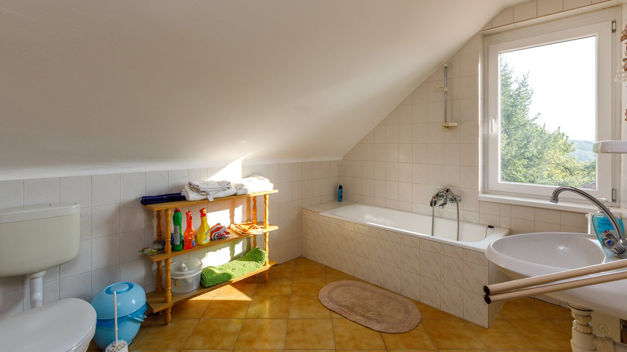 (AAB) Familienhaus mit großem Grundstück in guter Lage bei Héviz (BAC), Bild 28 von 44