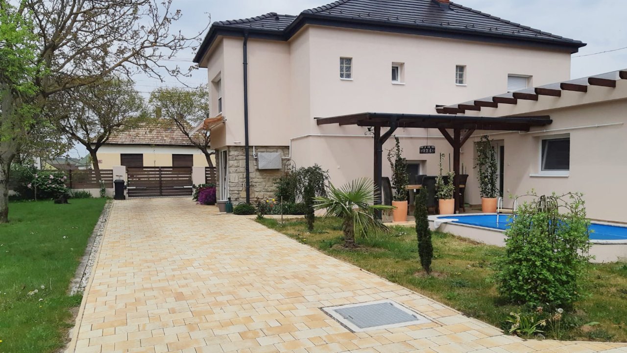 (AAA) Einfamilienhaus mit Pool in ruhiger Straße von Héviz – Hévíz, Bild 3 von 33