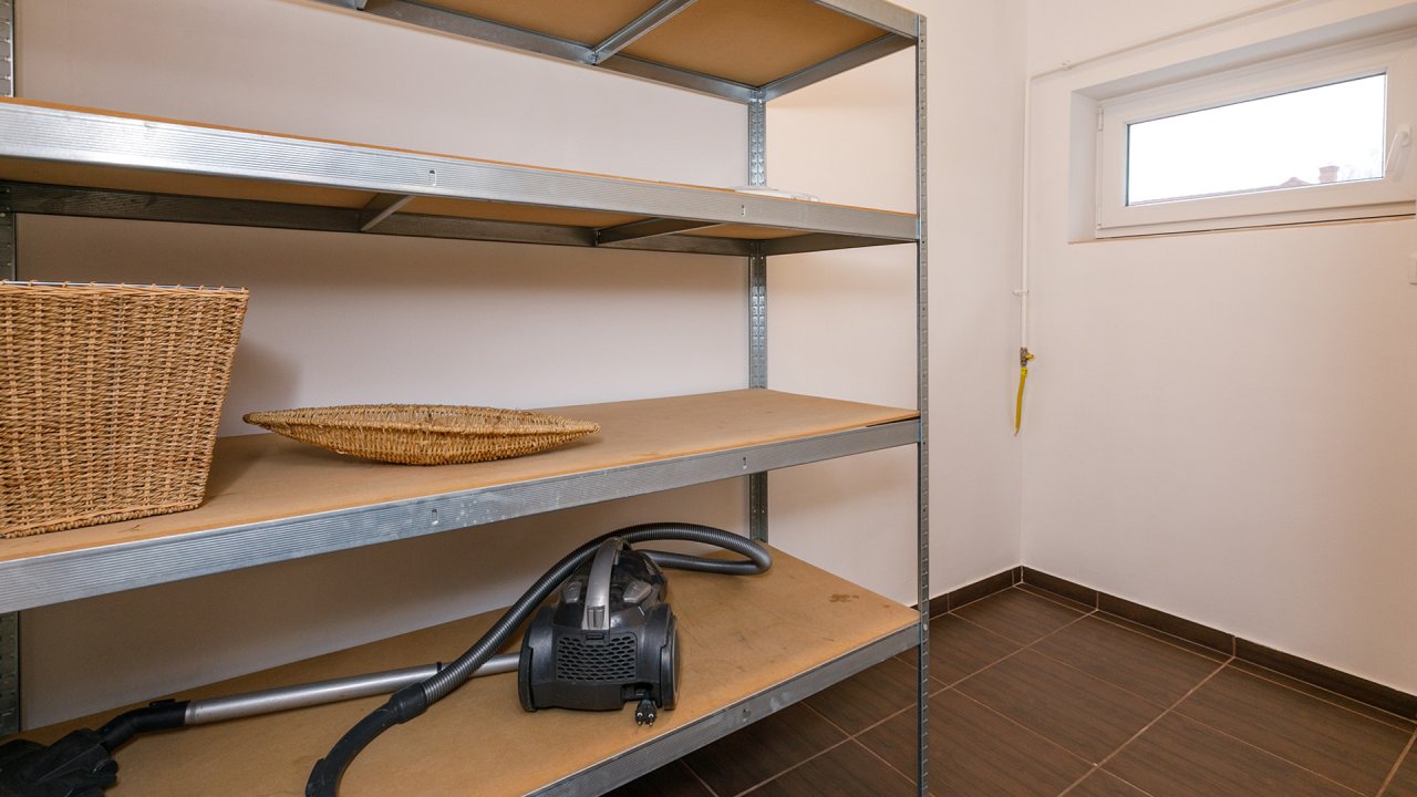 (AAA) Einfamilienhaus mit Pool in ruhiger Straße von Héviz – Hévíz, Bild 11 von 33