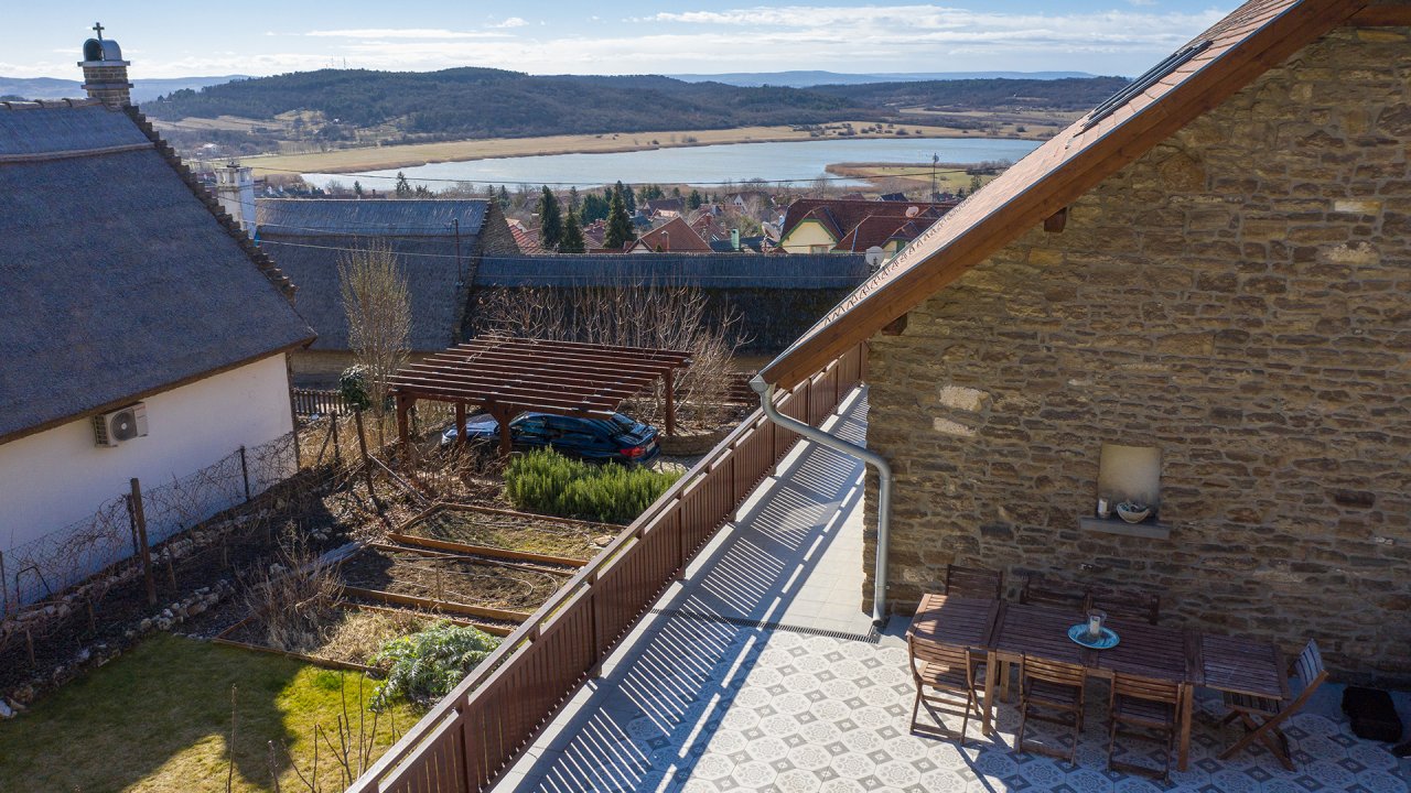 AAA: Wunderschönes Einfamilienhaus mit Panoramablick auf den Plattensee – Tihany, Bild 5 von 67