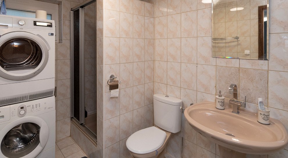 Családi ház időtlen panorámával – Vonyarcvashegy, 15/19. kép