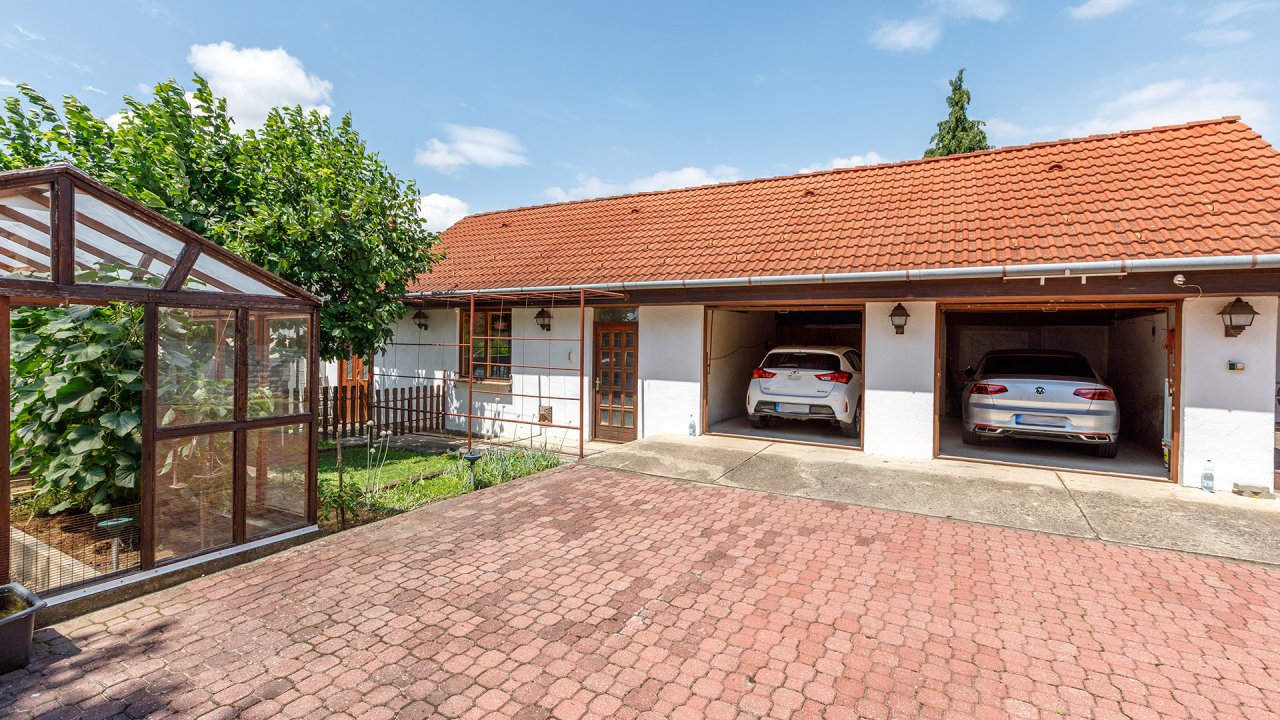 (AAA) tágas lakóépület festői szépségű fürdővárosban – Hévíz, 5/49. kép