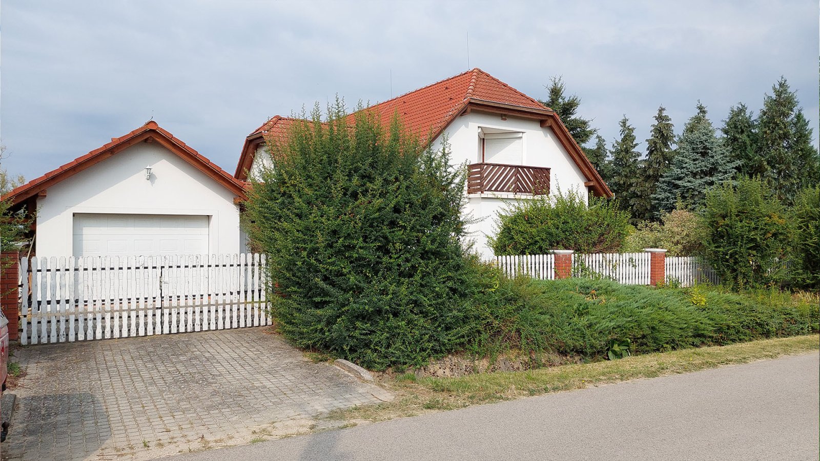(AAA) Spacious family home near the lake and yet quietly located – Balatonberény, photo 1 of 24