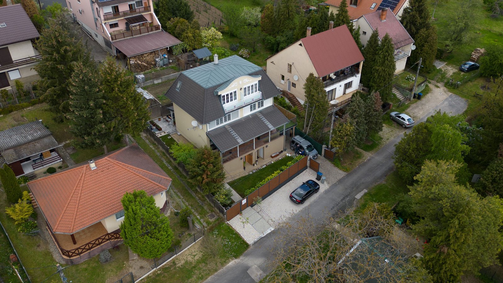 (AAA) Groot herenhuis met Balaton-panorama en zakelijke mogelijkheden – Balatongyörök, foto 10 van 54