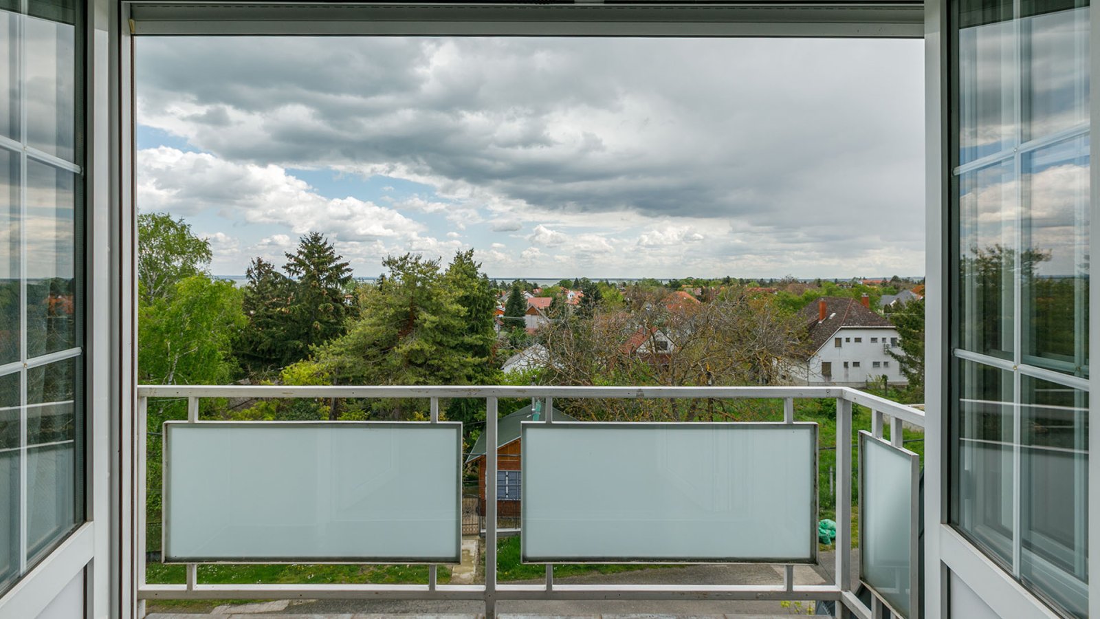 (AAA) Groot herenhuis met Balaton-panorama en zakelijke mogelijkheden – Balatongyörök, foto 41 van 54