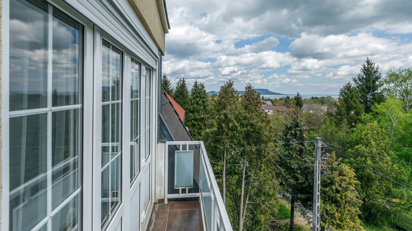 (AAA) Groot herenhuis met Balaton-panorama en zakelijke mogelijkheden – Balatongyörök, foto 44 van 54