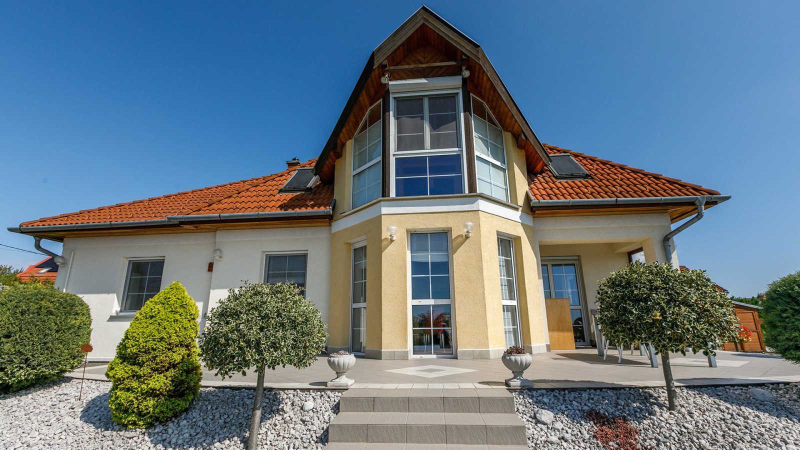 Luxe woning aan de noordkust met panorama over het meer – Cserszegtomaj, foto 1 van 64