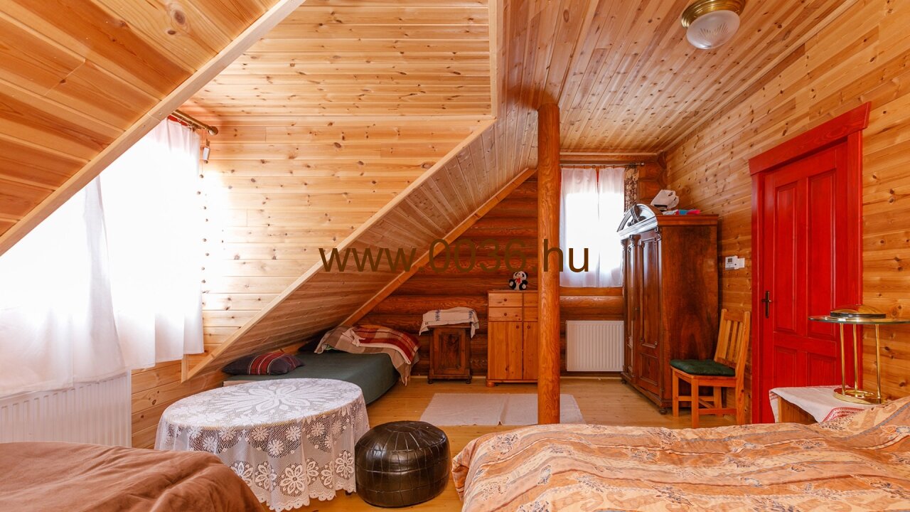 immocenter-ungarn-haus-kaufen-33563-Schlafzimmer-oben2, 8/42. kép