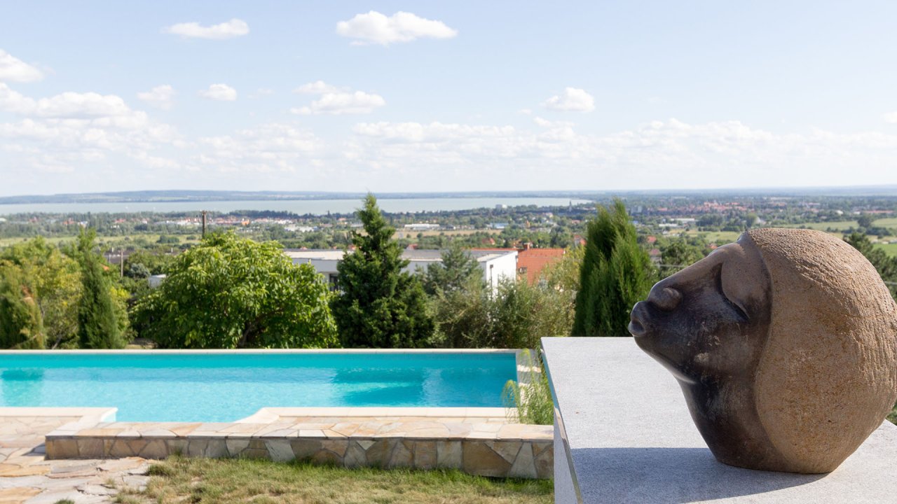 (AAAB) Luxurious property with a panoramic view of Lake Balaton and a large pool – bei Gyenesdiás, photo 7 of 45