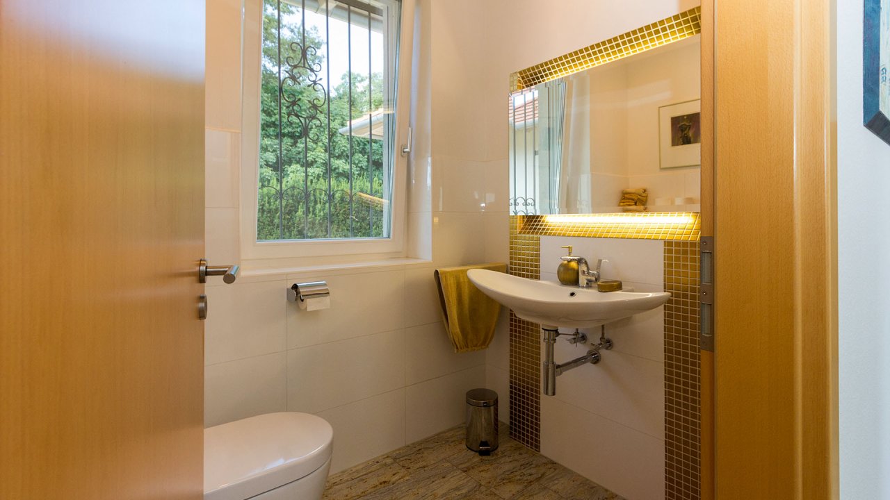 (AAAB) Luxurious property with a panoramic view of Lake Balaton and a large pool – bei Gyenesdiás, photo 27 of 45