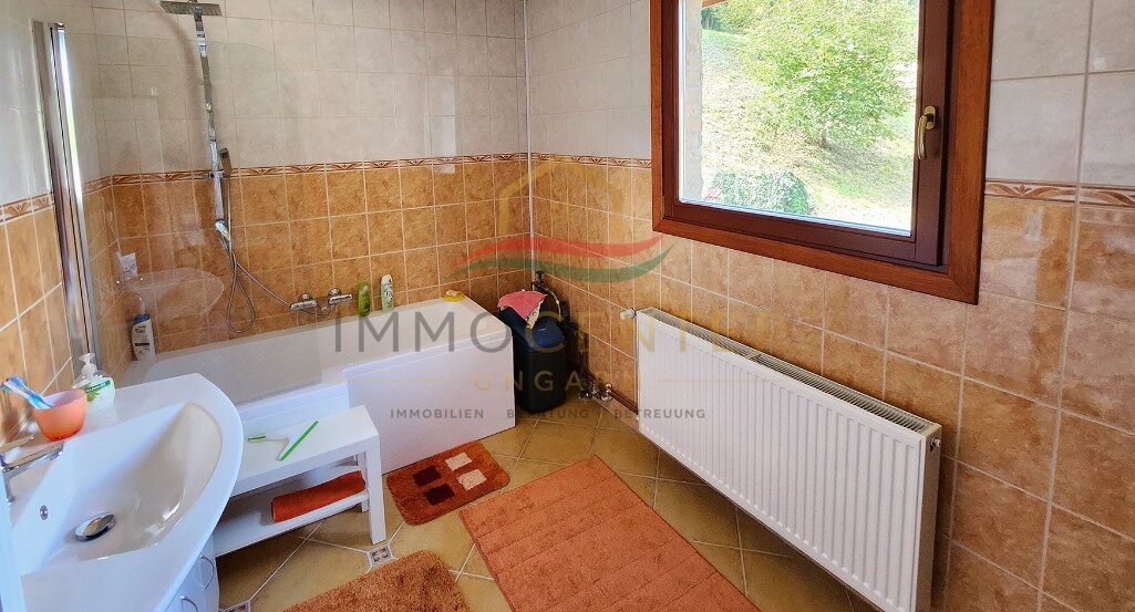 (AAA) Renoviertes Einfamilienhaus bei Héviz mit Wald – bei Nemesbük, Bild 17 von 22