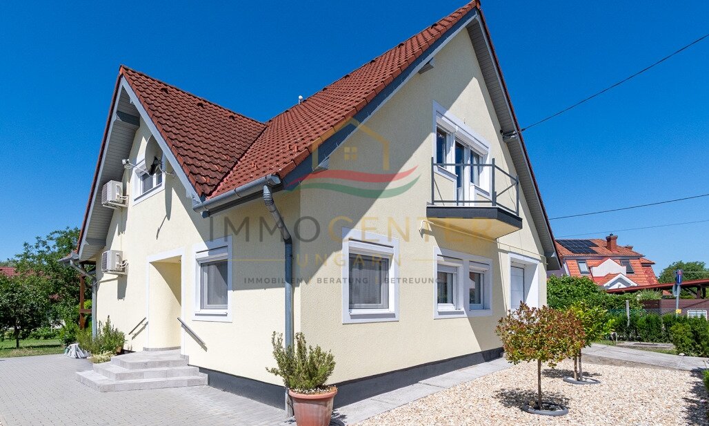 (AAA) Hervorragende Gelegenheit- Einfamilienhaus in Seenähe auf einem wunderschön angelegten Grundstück – Gyenesdiás, Bild 3 von 31