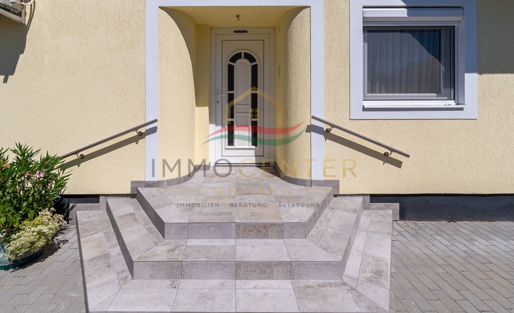 (AAA) Hervorragende Gelegenheit- Einfamilienhaus in Seenähe auf einem wunderschön angelegten Grundstück – Gyenesdiás, Bild 7 von 31