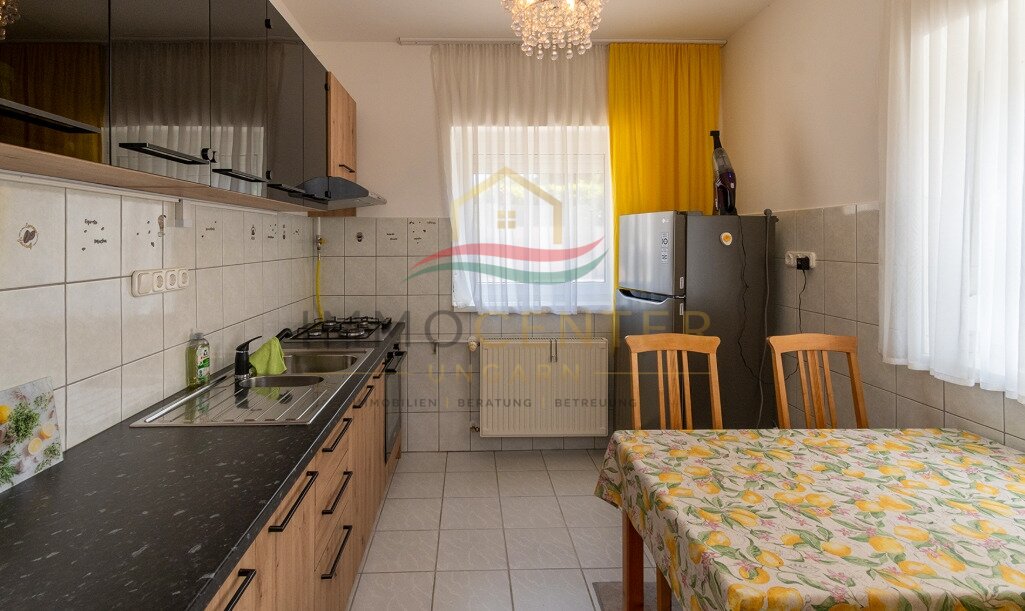 (AAA) Hervorragende Gelegenheit- Einfamilienhaus in Seenähe auf einem wunderschön angelegten Grundstück – Gyenesdiás, Bild 13 von 31