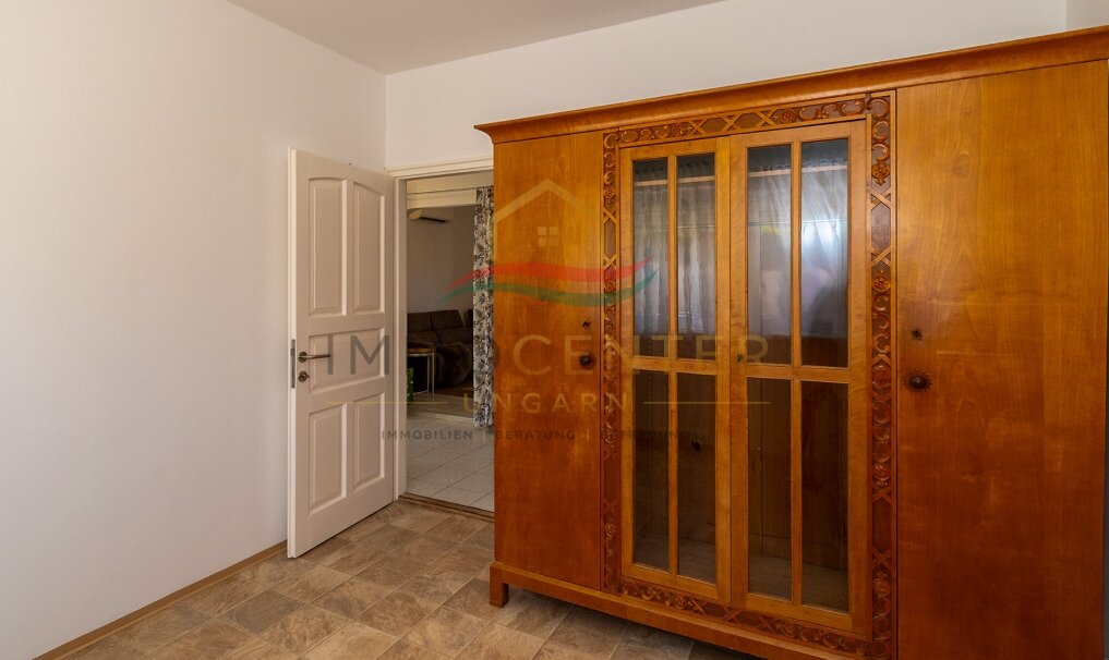 (AAA) Hervorragende Gelegenheit- Einfamilienhaus in Seenähe auf einem wunderschön angelegten Grundstück – Gyenesdiás, Bild 16 von 31