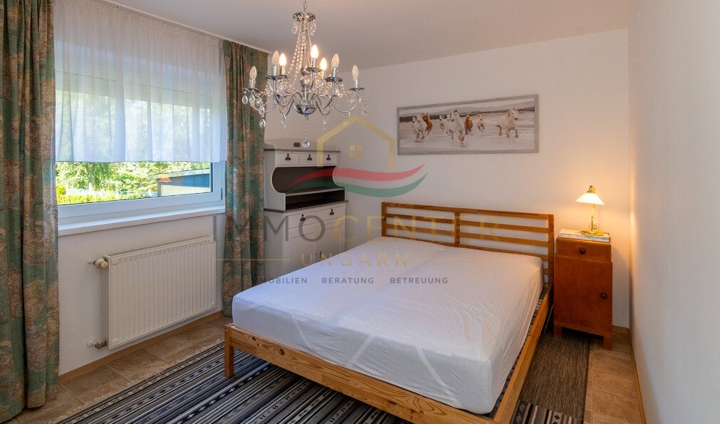 (AAA) Hervorragende Gelegenheit- Einfamilienhaus in Seenähe auf einem wunderschön angelegten Grundstück – Gyenesdiás, Bild 19 von 31