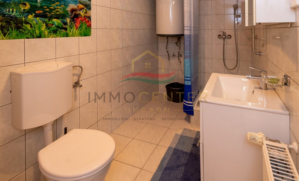(AAA) Hervorragende Gelegenheit- Einfamilienhaus in Seenähe auf einem wunderschön angelegten Grundstück – Gyenesdiás, Bild 26 von 31