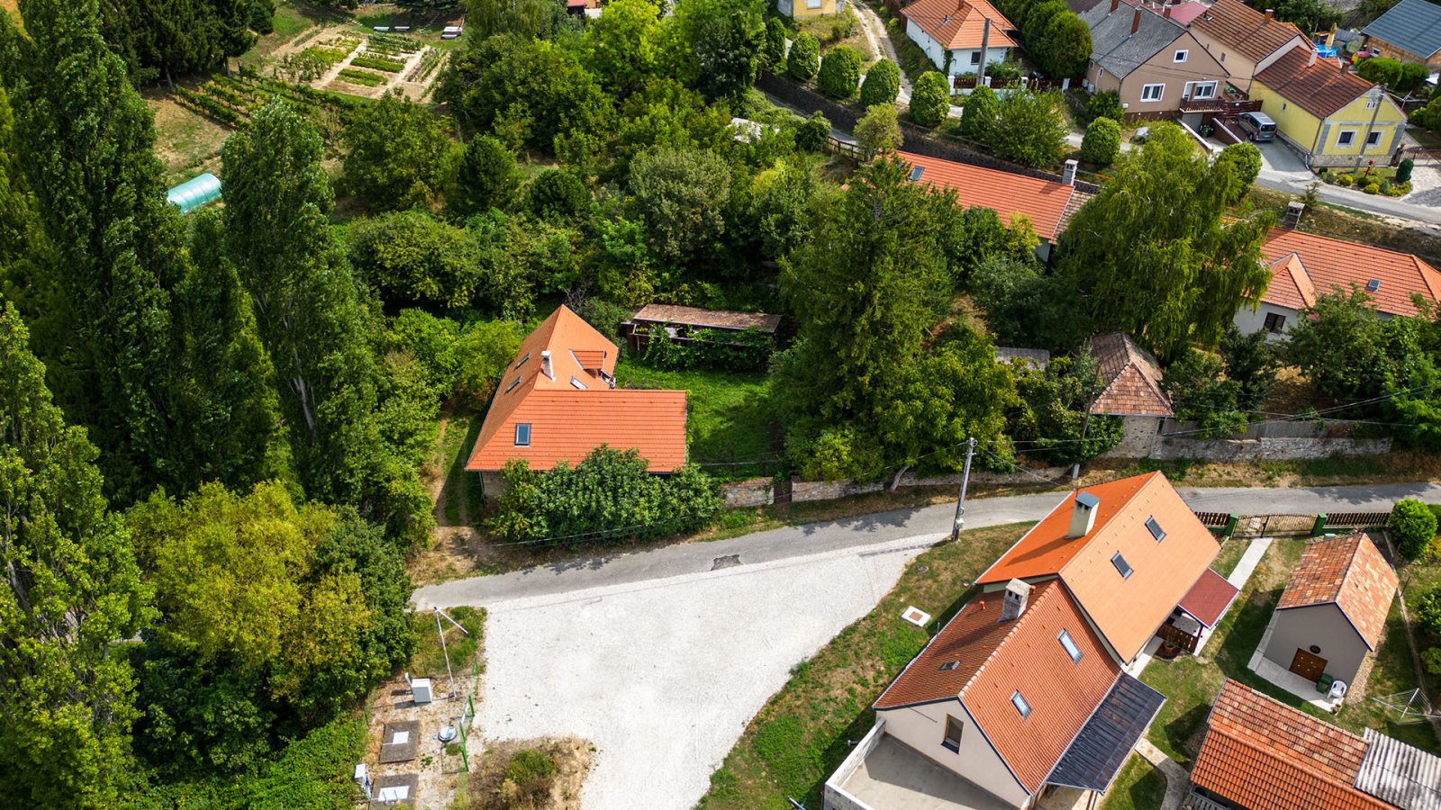 (AAA) Außergewöhnliches Landhaus mit historischem Flair / Mietkauf möglich – bei Héviz, Bild 2 von 45