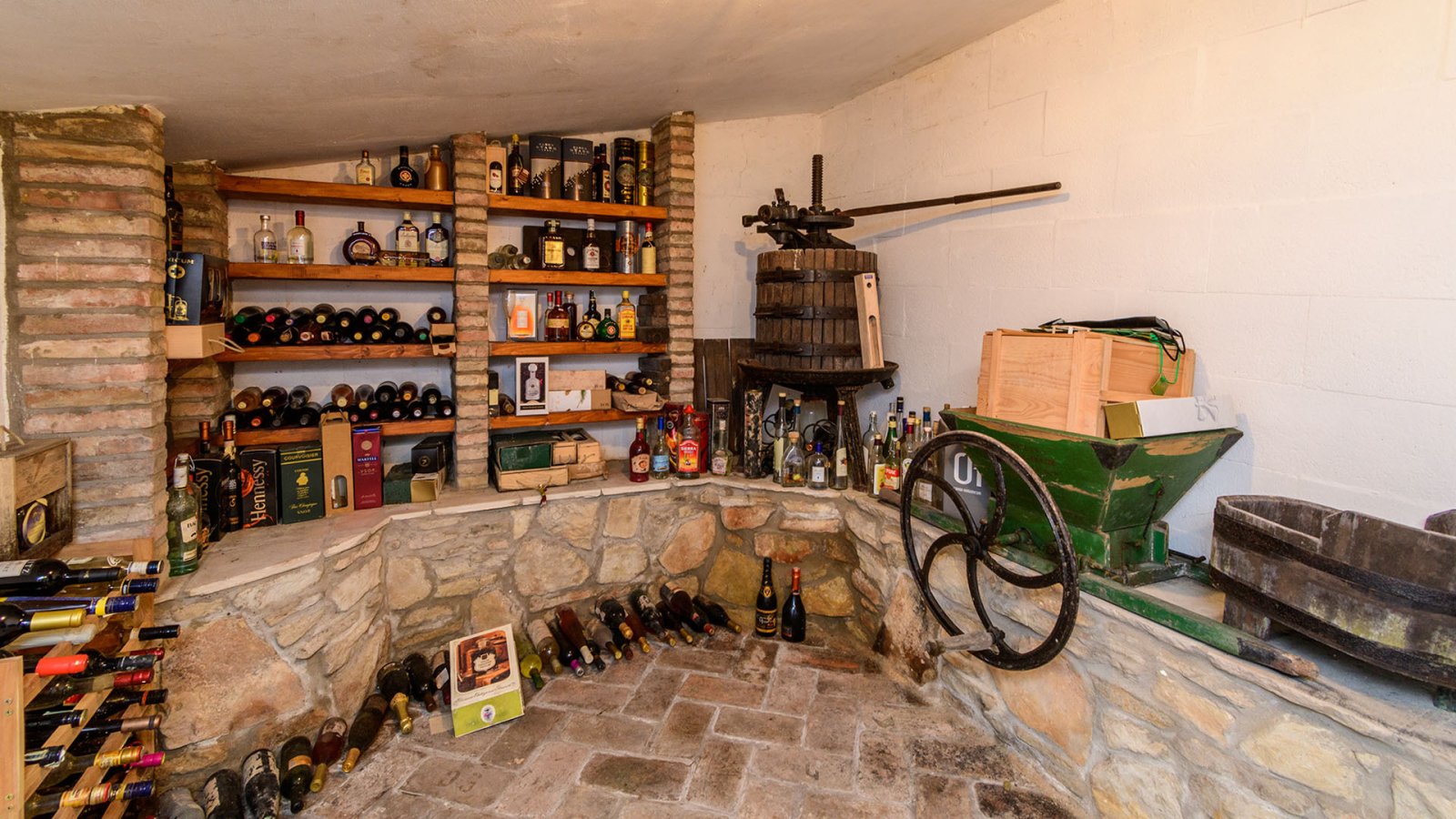 (AAA) Außergewöhnliches Landhaus mit historischem Flair / Mietkauf möglich – bei Héviz, Bild 30 von 45