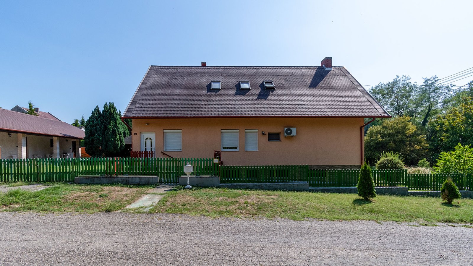 (AAAB) Gezinswoning met zwembad in Héviz geschikt voor zakelijk en privé gebruik, foto 24 van 48