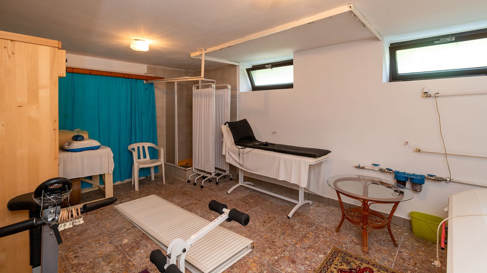 (AAAB) Gezinswoning met zwembad in Héviz geschikt voor zakelijk en privé gebruik, foto 41 van 48