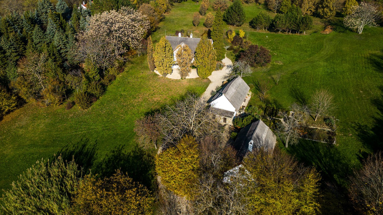 Außergewöhnliches, diskretes Anwesen im traditionellen Stil mit Panormablick und großem Grundstück am Nordufer des Balaton (AAA-33768) – bei Gyenesdiás, Bild 7 von 71