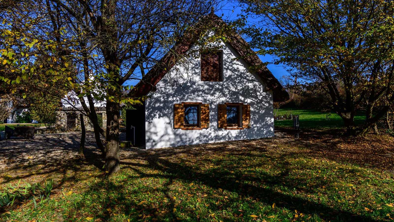 Außergewöhnliches, diskretes Anwesen im traditionellen Stil mit Panormablick und großem Grundstück am Nordufer des Balaton (AAA-33768) – bei Gyenesdiás, Bild 25 von 71