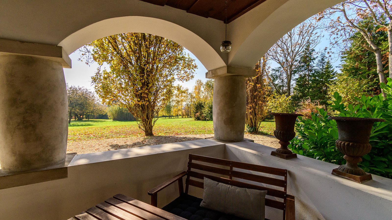 Außergewöhnliches, diskretes Anwesen im traditionellen Stil mit Panormablick und großem Grundstück am Nordufer des Balaton (AAA-33768) – bei Gyenesdiás, Bild 40 von 71