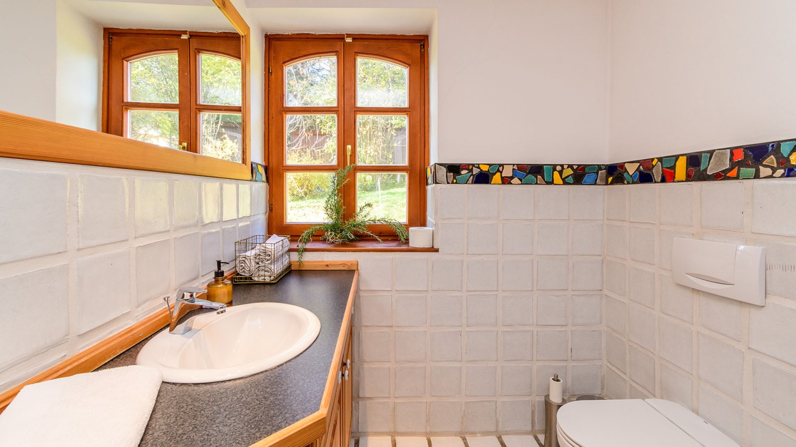 Außergewöhnliches, diskretes Anwesen im traditionellen Stil mit Panormablick und großem Grundstück am Nordufer des Balaton (AAA-33768) – bei Gyenesdiás, Bild 49 von 71