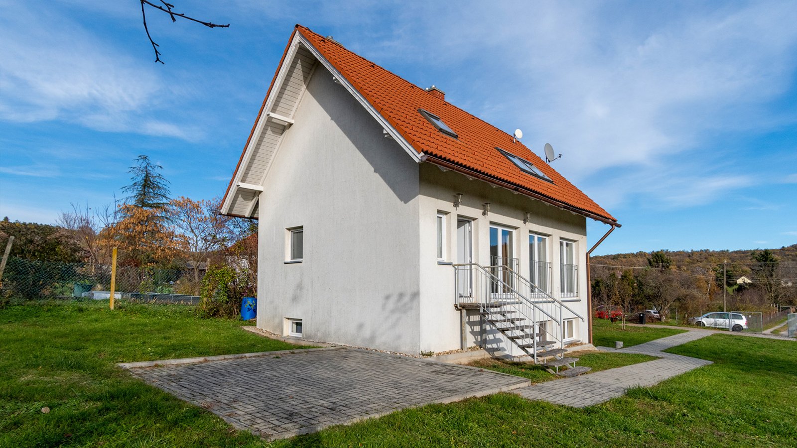 (AAA) Solides, helles Apartmenthaus in sehr guter Lage – Balatongyörök, Bild 1 von 46