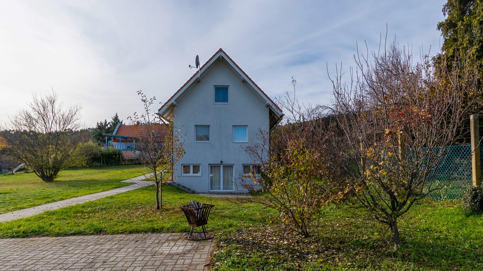 (AAA) Solides, helles Apartmenthaus in sehr guter Lage – Balatongyörök, Bild 3 von 46