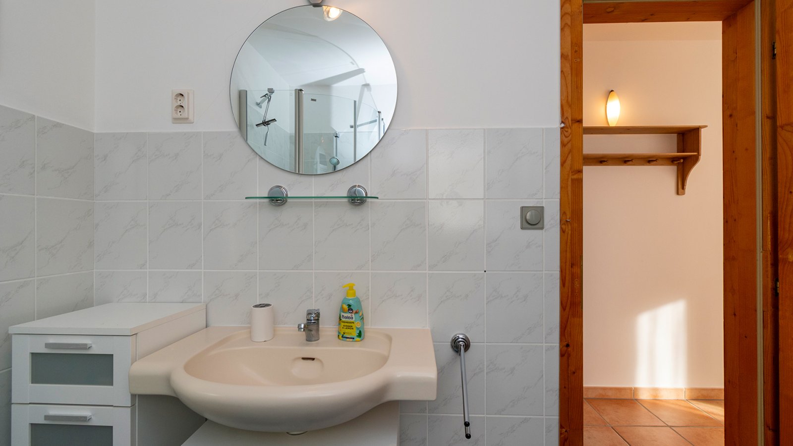 (AAA) Solides, helles Apartmenthaus in sehr guter Lage – Balatongyörök, Bild 17 von 46
