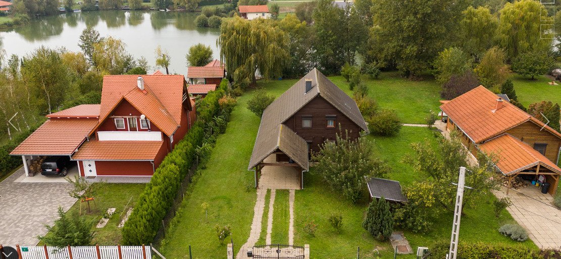 Egy ház a tóparton - idilli menedék az osztrák határ közelében – Hövej, 1/31. kép